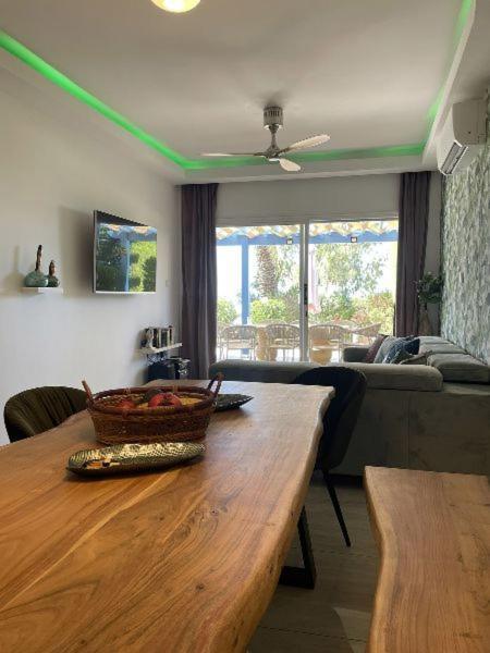 Appartement Timeless Cyprus à Paphos Extérieur photo